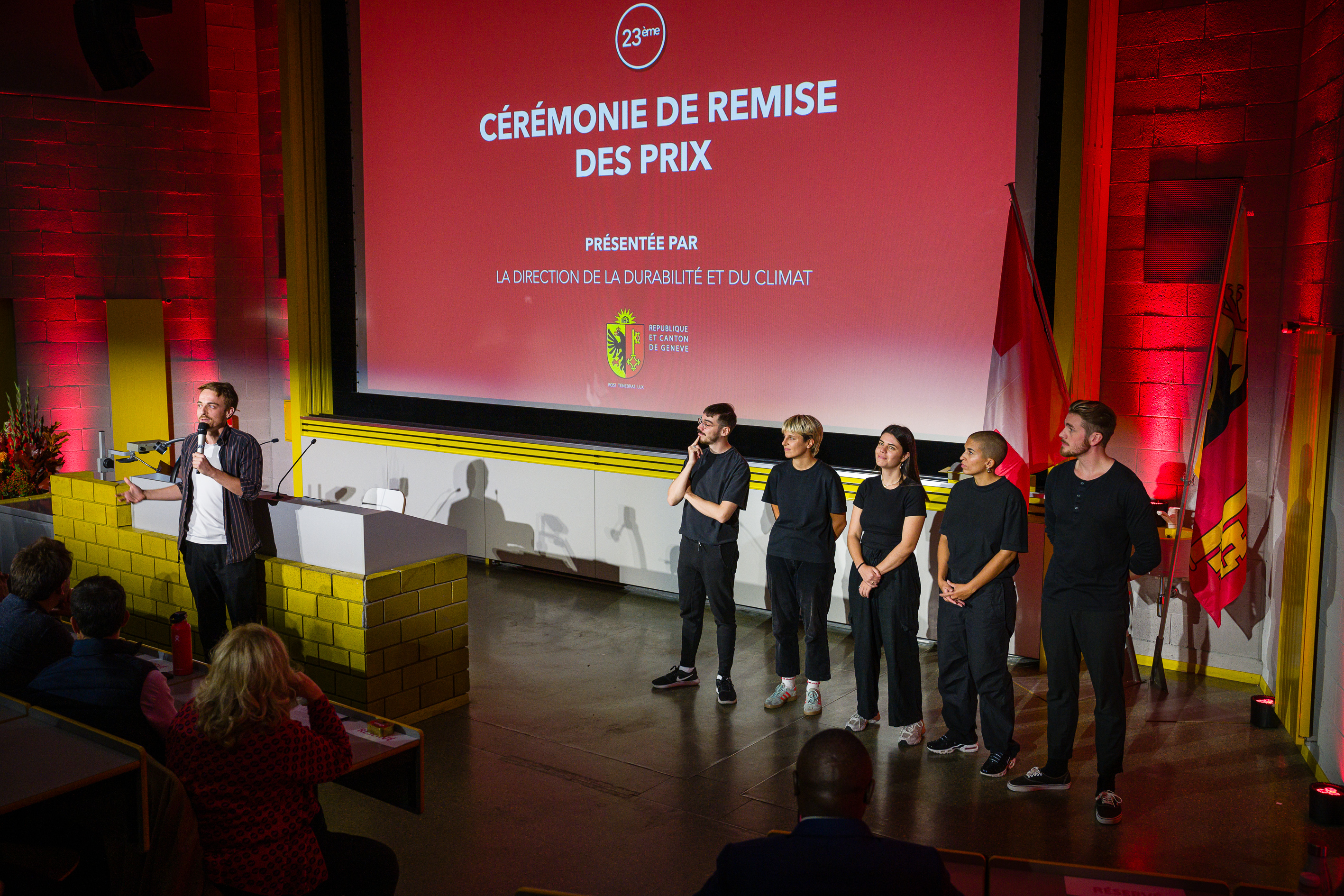 HELVETIA 2050 - la fiction apporte ses solutions /  Spectacle de sensibilisation aux problématiques environnementales et climatiques, proposé par la compagnie d’improvisation théâtrale Impro Impact